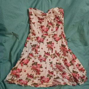 Vintage Style Floral Strapless Dress
